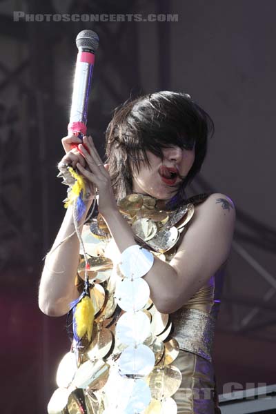 YEAH YEAH YEAHS - 2009-08-28 - SAINT CLOUD - Domaine National - Scene de la Cascade - 